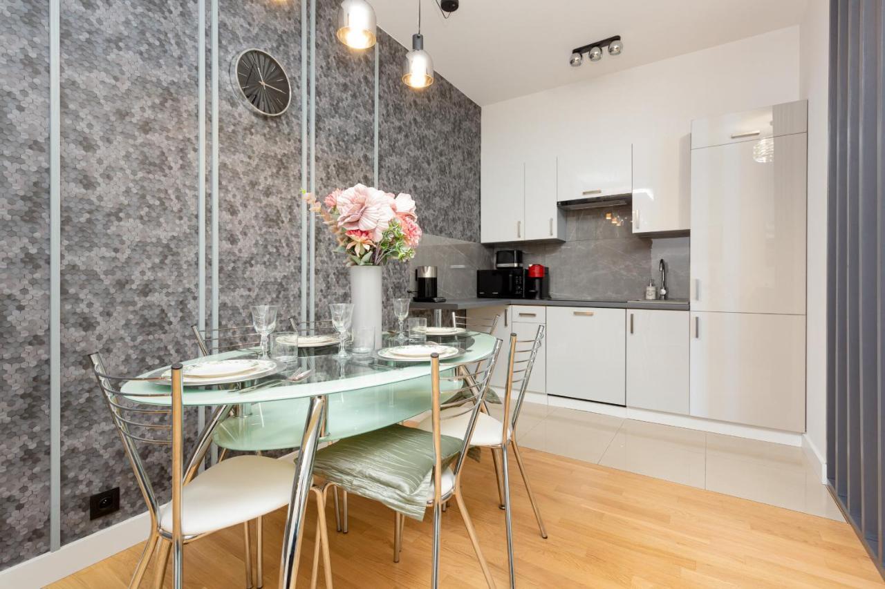 Park Arkadia Apartment With Parking Mokotow By Noclegi Renters 华沙 外观 照片