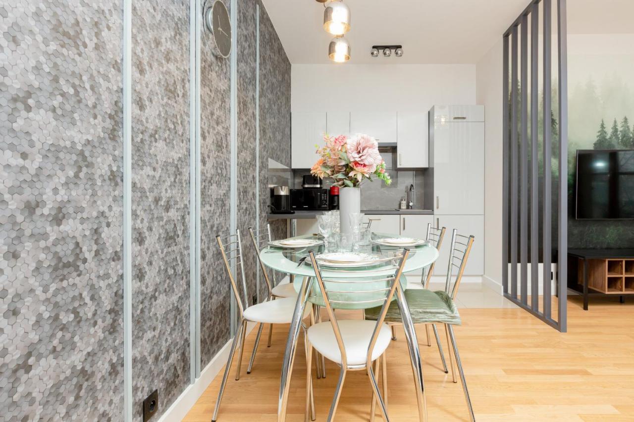 Park Arkadia Apartment With Parking Mokotow By Noclegi Renters 华沙 外观 照片