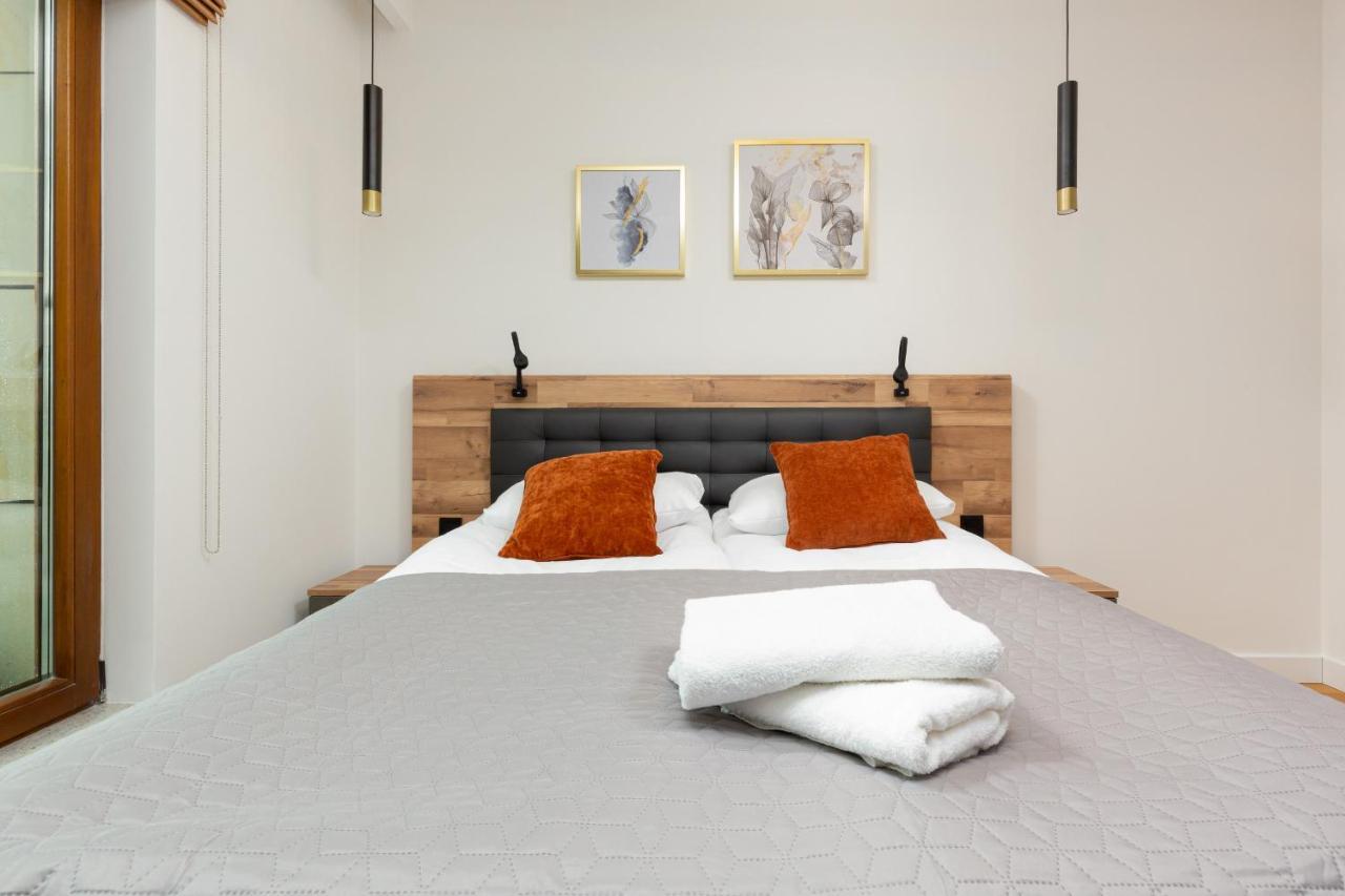 Park Arkadia Apartment With Parking Mokotow By Noclegi Renters 华沙 外观 照片
