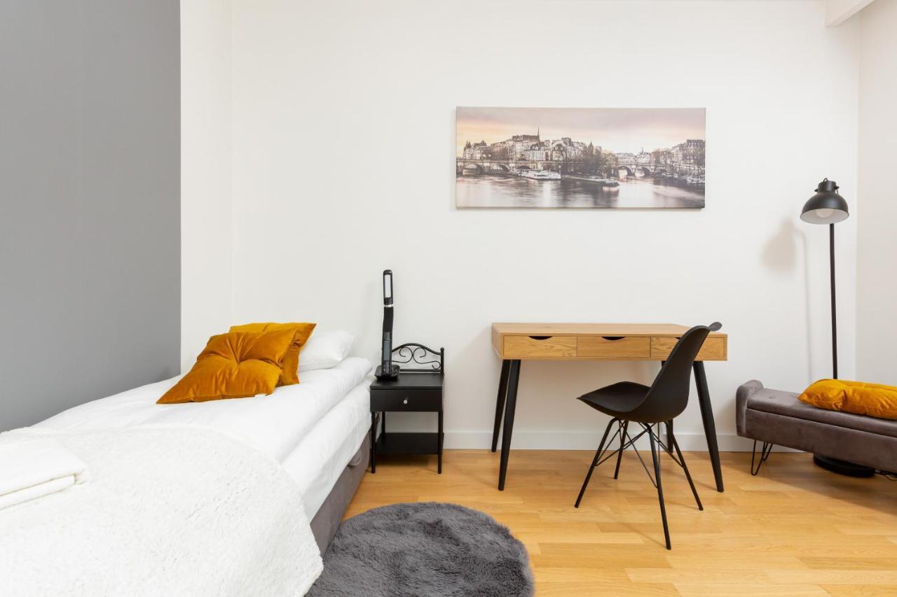 Park Arkadia Apartment With Parking Mokotow By Noclegi Renters 华沙 外观 照片