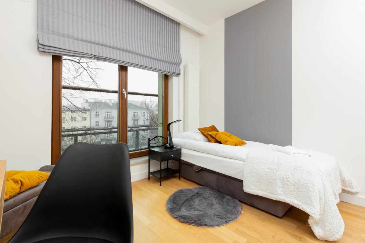 Park Arkadia Apartment With Parking Mokotow By Noclegi Renters 华沙 外观 照片